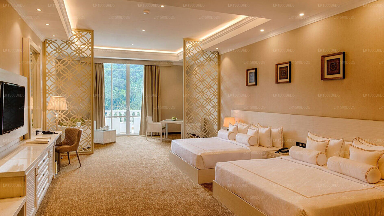 The Golden Crown Hotel, Kandy