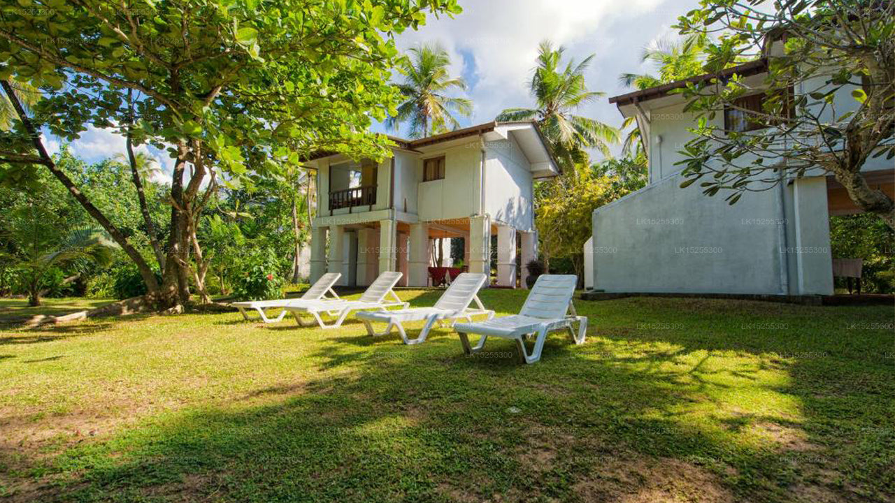 Palm Beach Inn & Sea Shells Cabanas, A2, Bentota