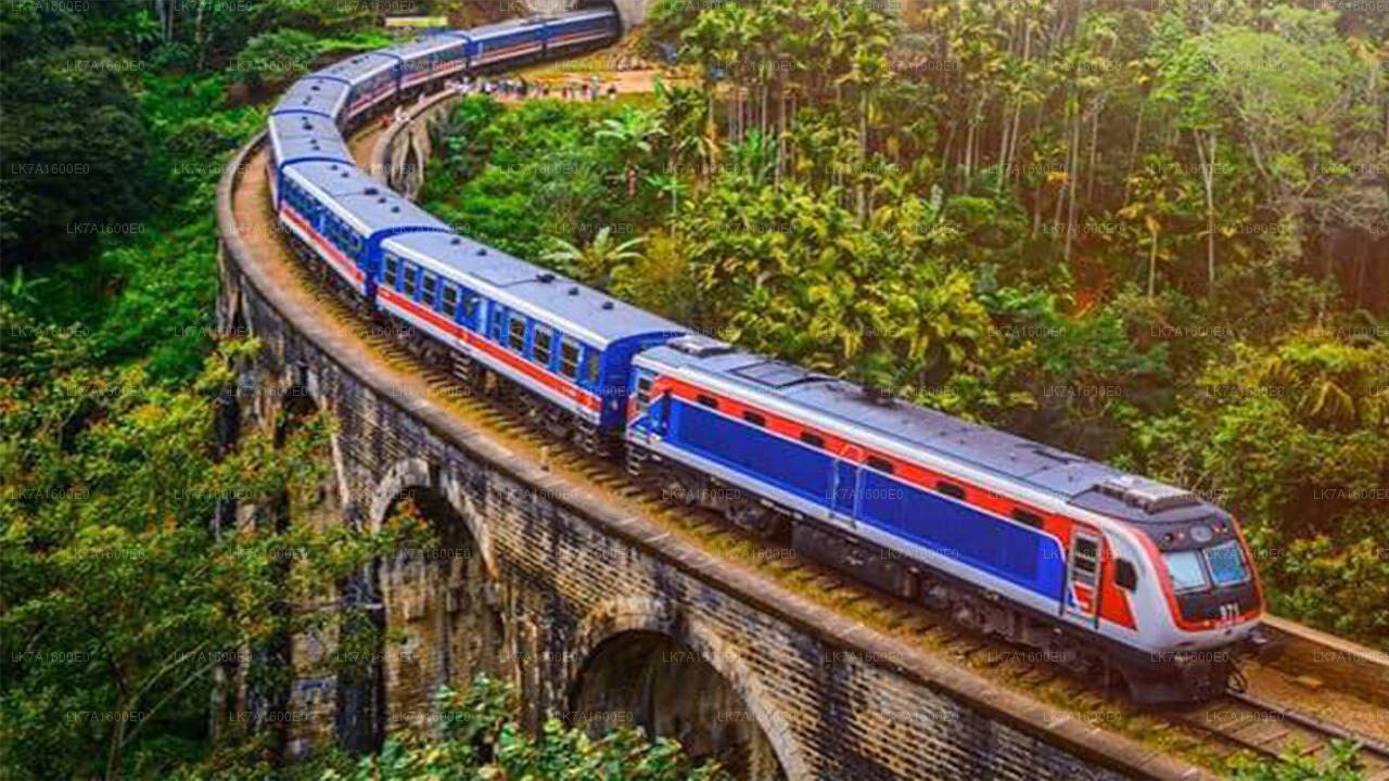 Colombo to Badulla train ride on (Train No: 1001 "Denuwara Menike")