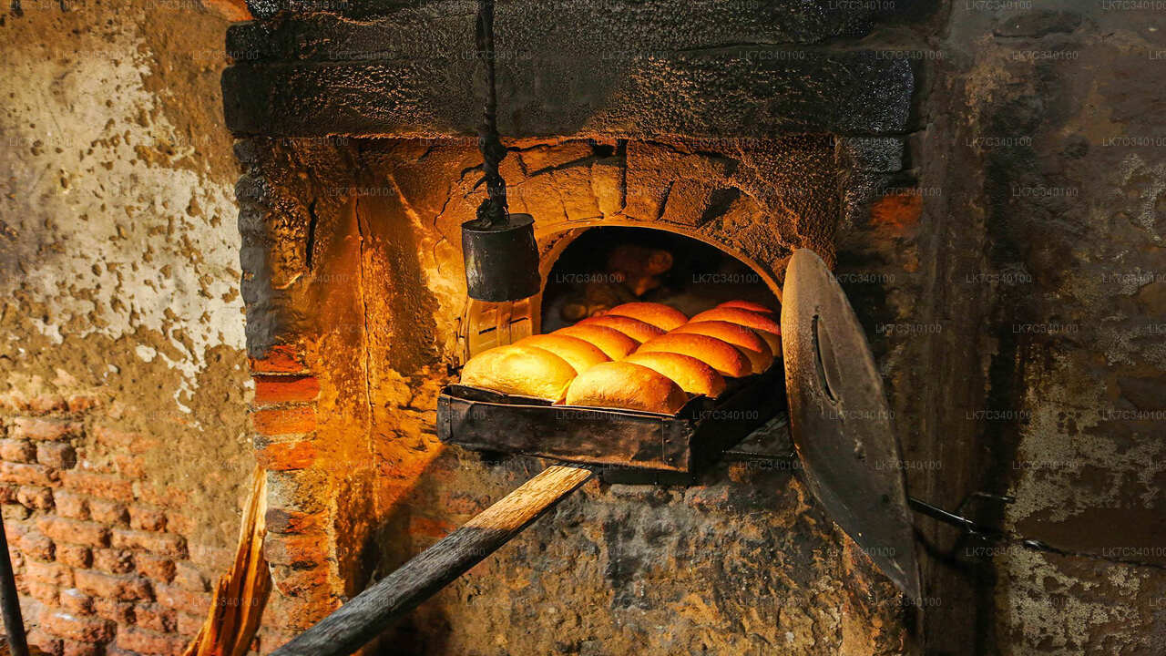 Sri Lankan Traditional Bakery Experience from Panadura